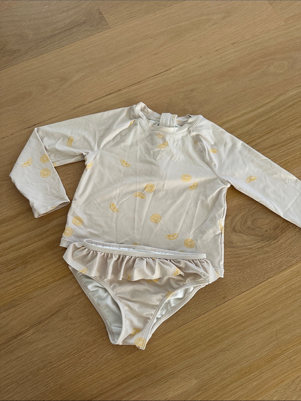 Kids Long-Sleeve Rash Guard Set in Cream with Yellow Citrus